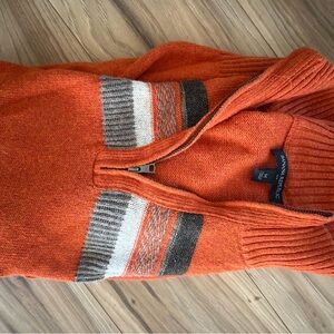 Banana Republic Men's Zip-Up Sweater in Orange with Gray and White Stripes